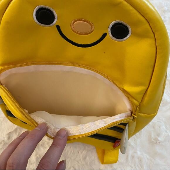 Coco Banana Bags Kids Smiling Bumblebee Backpack - Picture 6 of 11